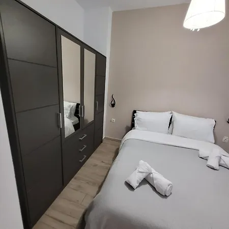 Apartment The 44 Hideaway By Goldenland *
